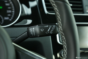 2016款高尔夫1.4T自动R-Line