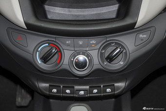 2015款赛欧3 1.3L手动理想版