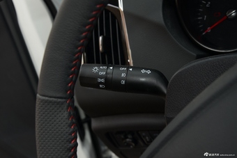 2016款海马S5 1.6L手动智能豪华科技版