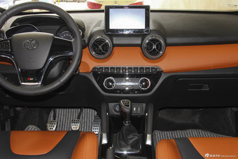 2016款北汽绅宝X55 1.5L手动精英版