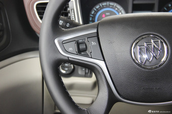 2014款GL8商务车2.4L自动LT豪华商务行政版