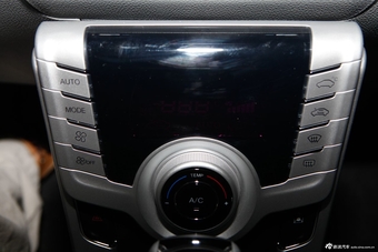 2014款纳智捷 5 Sedan荣耀导航版 1.8T自动尊贵型