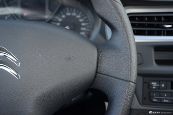 2016款全新爱丽舍1.6L手动时尚型