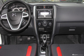 2015款利亚纳A6 1.4L手动两厢畅想型