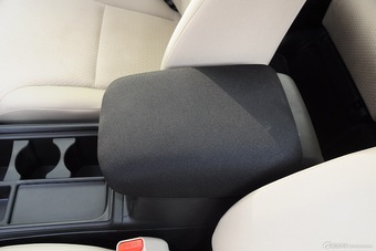 2015款CR-V2.0L两驱都市版