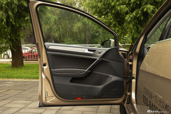 2014款高尔夫1.4TSI自动豪华型