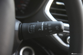 2015款传祺GS4 1.3T自动200T G-DCT精英版