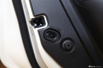 2013款英菲尼迪QX80 5.6L四驱