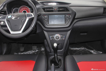 2014款力帆X50 1.5L手动豪华型