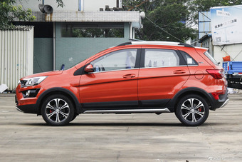 2015款北汽绅宝X25 1.5L手动精英型