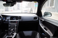 2015款沃尔沃V60 2.0T T5智雅个性运动版