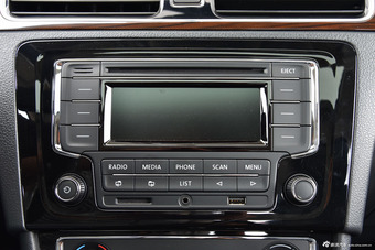 2015款桑塔纳1.6L自动豪华版