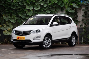 2015款 宝骏560 1.8L手动舒适型