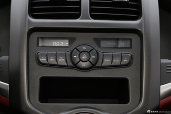 2015款奔奔1.4L手动豪华型国5