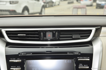 2015款楼兰 2.5L自动XL两驱智尚版