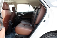 2015款比亚迪S7 1.5T手动尊贵版