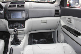 2015款福瑞达M50S 1.5L手动公务舱