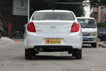 2015款奇瑞E3 1.5L手动风尚型