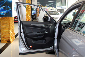 2014款长安CS75 2.0L手动领先型国4图片