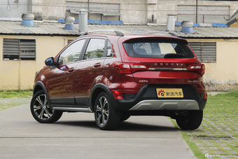 2015款北汽绅宝X25 1.5L手动精英型