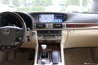 2014款雷克萨斯LS460L到店实拍