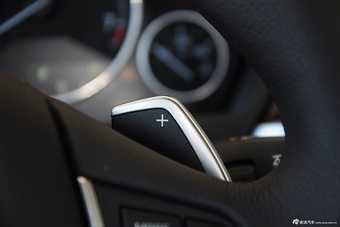 2015款宝马3系328LI豪华设计套装