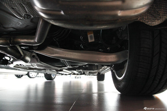 2014款君威2.0自动领先时尚型