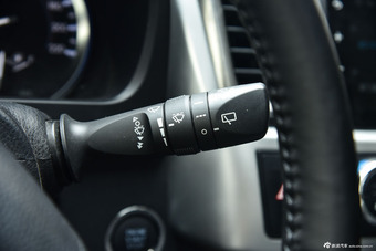 2015款汉兰达2.0T自动四驱豪华版7座