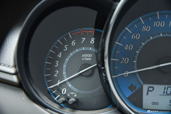 2015款YARiS L致炫1.5G自动炫动天窗特别版