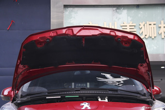 2015款标致3008 1.6自动THP罗兰·加洛斯版