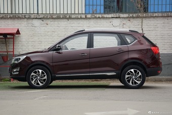 2016款宝骏560 1.8L手动豪华型