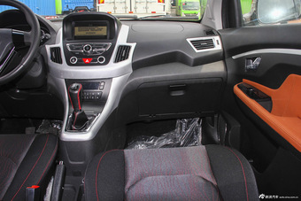 2016款金杯智尚S35 1.5L手动智能版