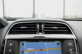 2016款捷豹F-PACE 2.0T自动都市尊享版