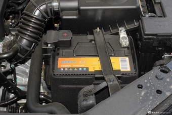 2015款吉利新帝豪三厢1.5L手动向上版