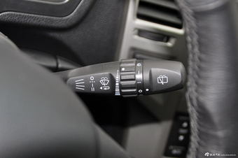 2012款奥轩GX5 2.0L手动两驱时尚版