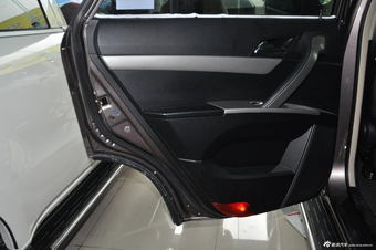 2012款奥轩GX5 2.0L手动两驱天窗版