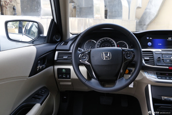 2015款雅阁2.0L自动EX豪华版