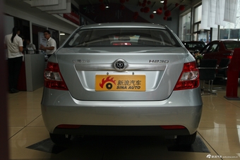 2012款中华H230 1.5L手动舒适型