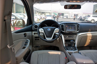 2015款启辰T70到店实拍