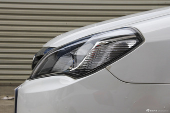 2015款比亚迪全新F3节能版1.5L自动豪华型