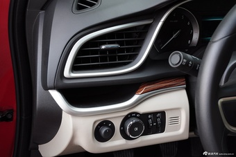 2015款英朗15N手动豪华型