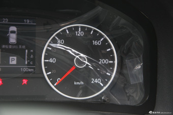 2015款改款野马T70 1.8TCVT优雅型