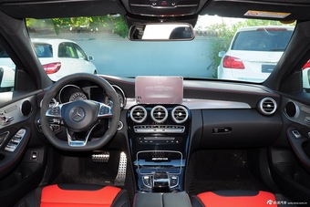 2015款 AMG C63 4.0T自动图片