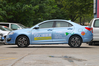 2014款荣威550 Plug-in插电式混动豪华版