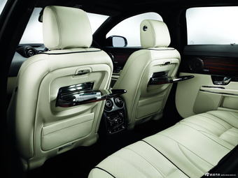 2013款捷豹XJ官方图