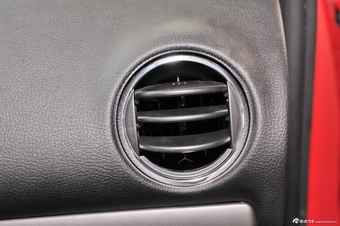 2013款马自达6 2.0L自动时尚型