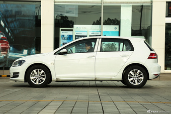 2016款高尔夫1.6L手动时尚型