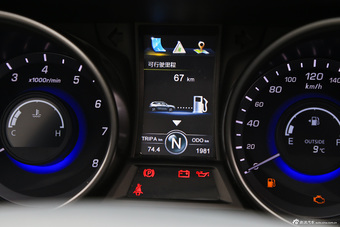 2014款长安CS75 1.8T自动尊贵型国5