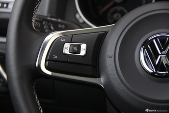 2015款尚酷2.0T自动豪华版