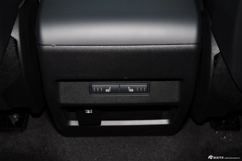 2015款发现神行 2.0T Si4 SE汽油版